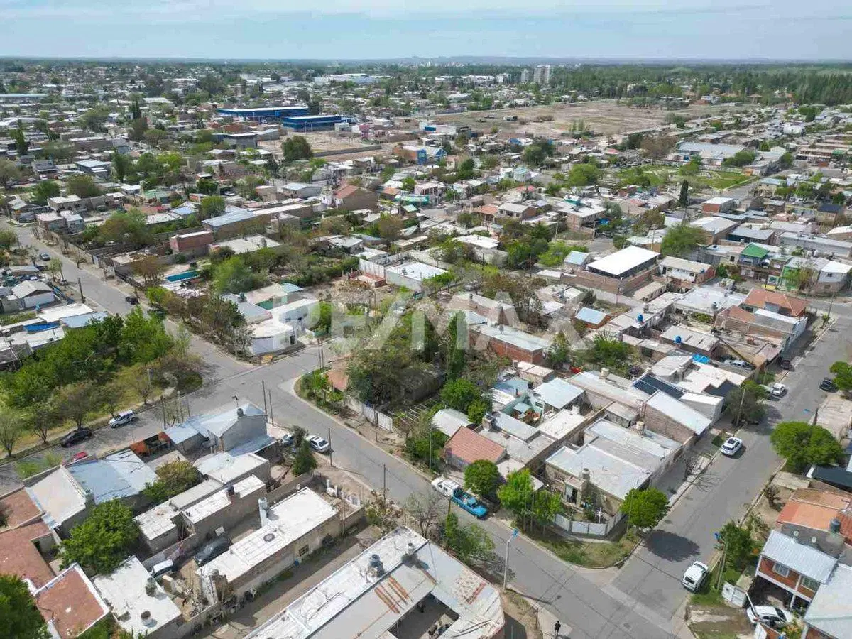 VENTA TERRENO 308M2 CALLE CORRENTOSO 1030 NEUQUÉN 3