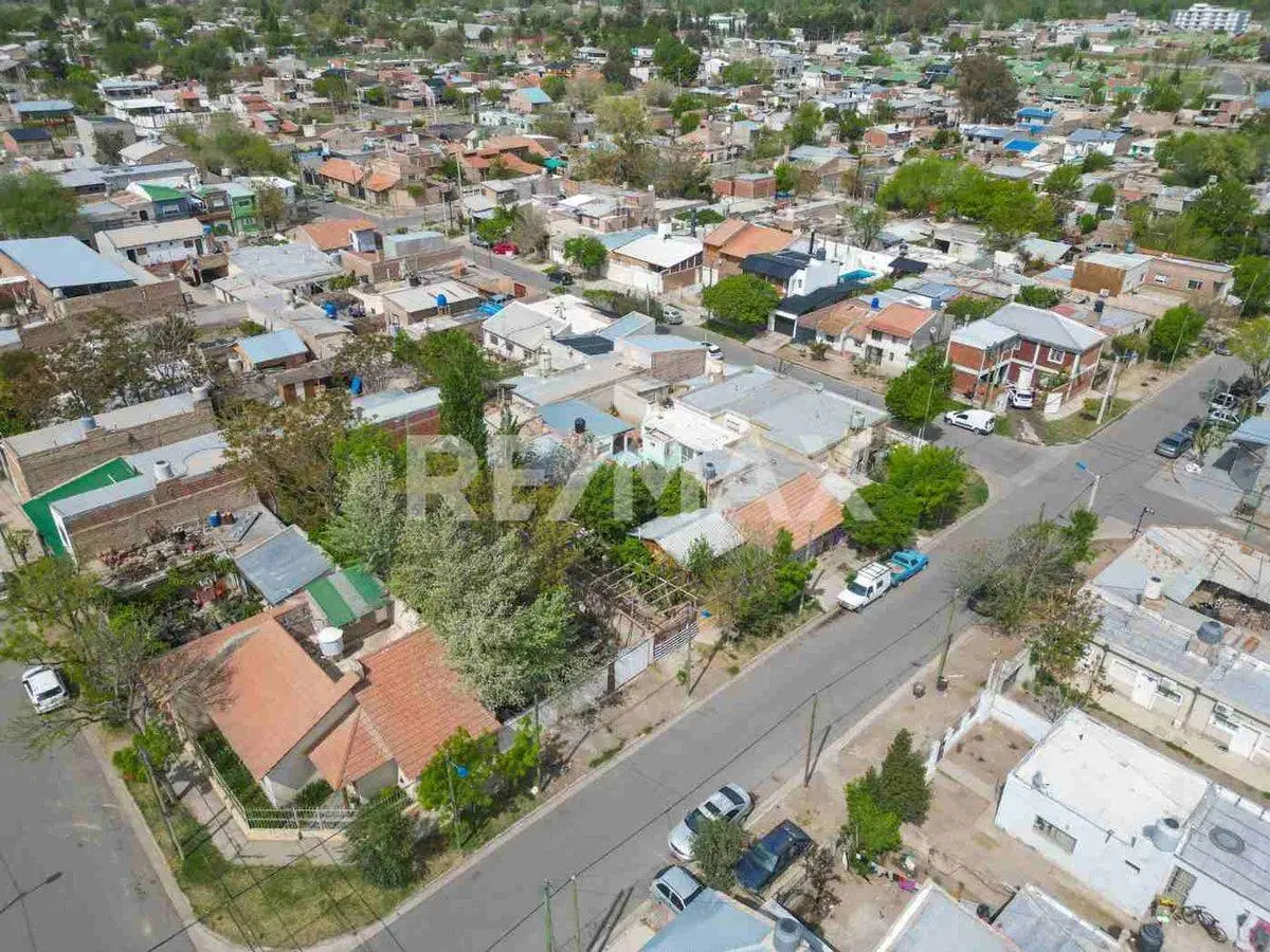 VENTA TERRENO 308M2 CALLE CORRENTOSO 1030 NEUQUÉN 2
