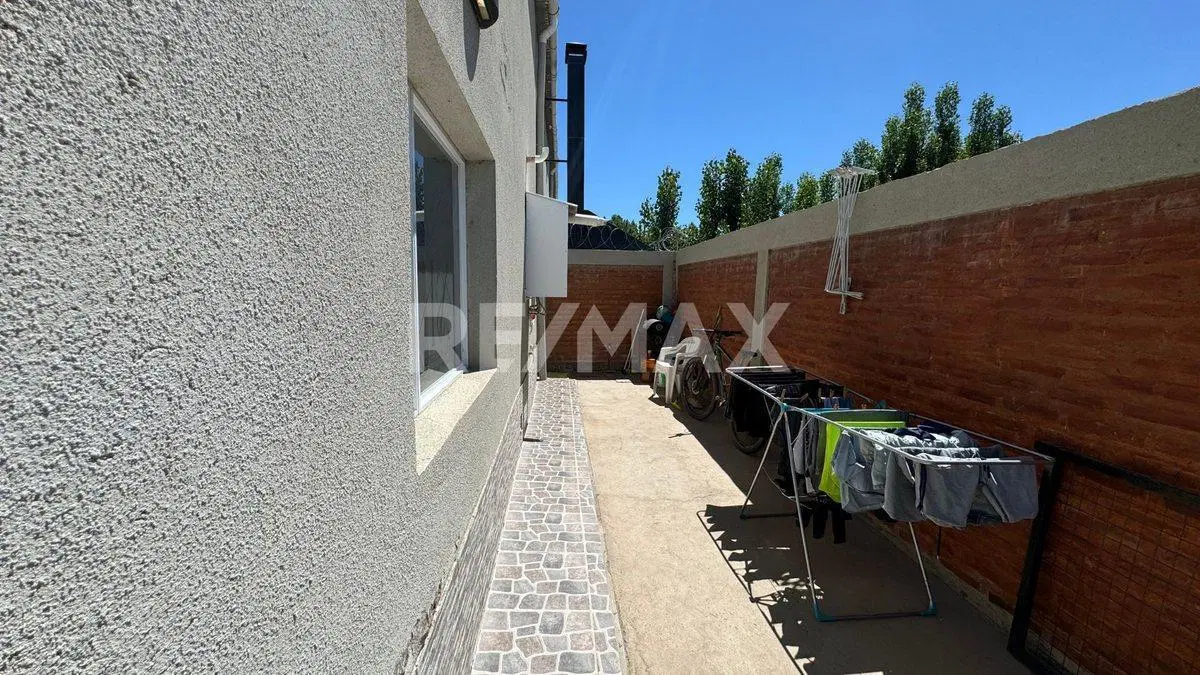 VENTA DÚPLEX 2 DORMITORIOS, AMULUEN 105, PLOTTIER 3