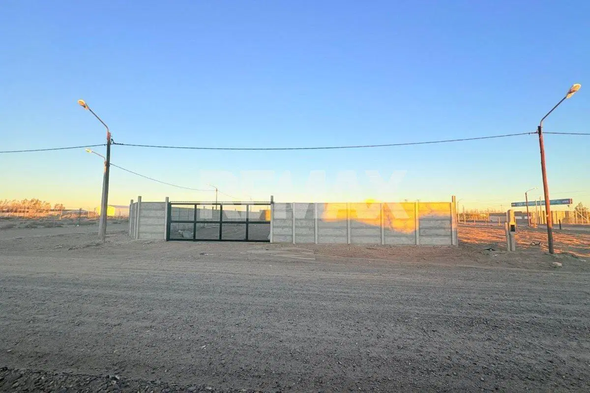 EN VENTA TERRENO PIN CENTENARIO 1200 M2 3