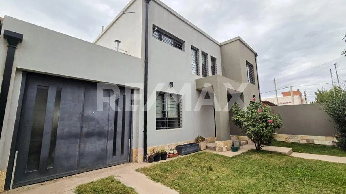 Casa en VENTA 3 dormitorios B Tagliaferri Plottier 5