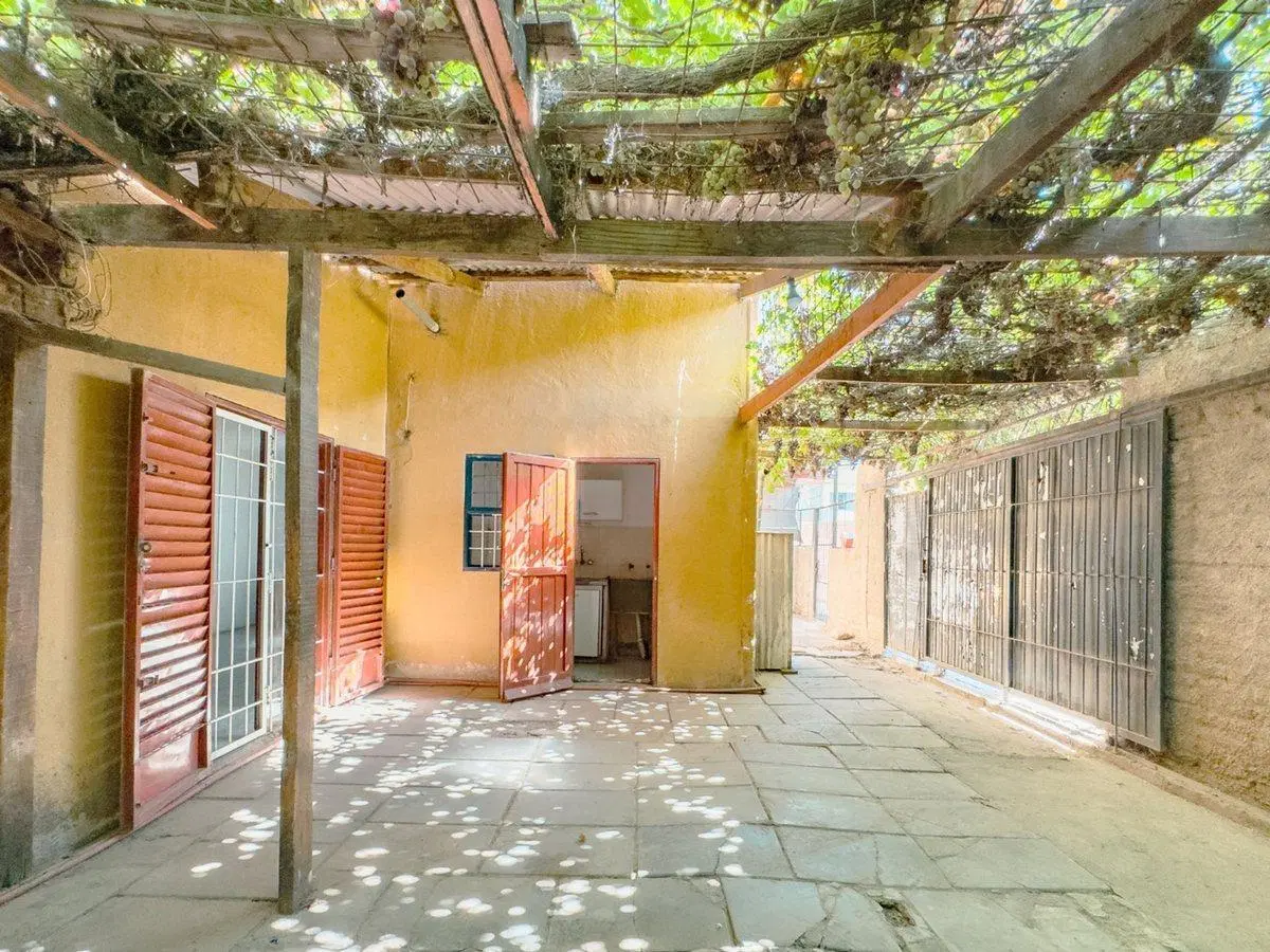 VENTA CASA EN BARRIO LOS PIONEROS, CENTENARIO 3