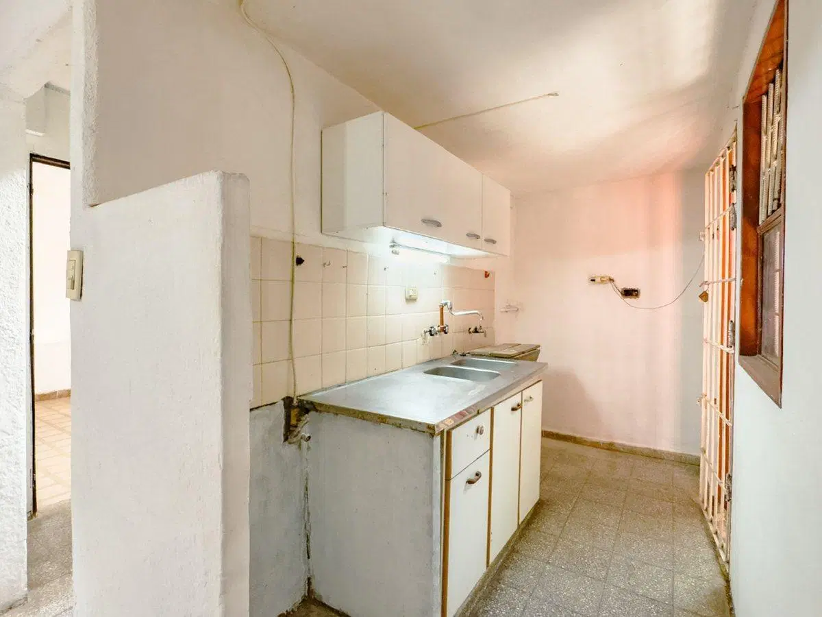 VENTA CASA EN BARRIO LOS PIONEROS, CENTENARIO 5