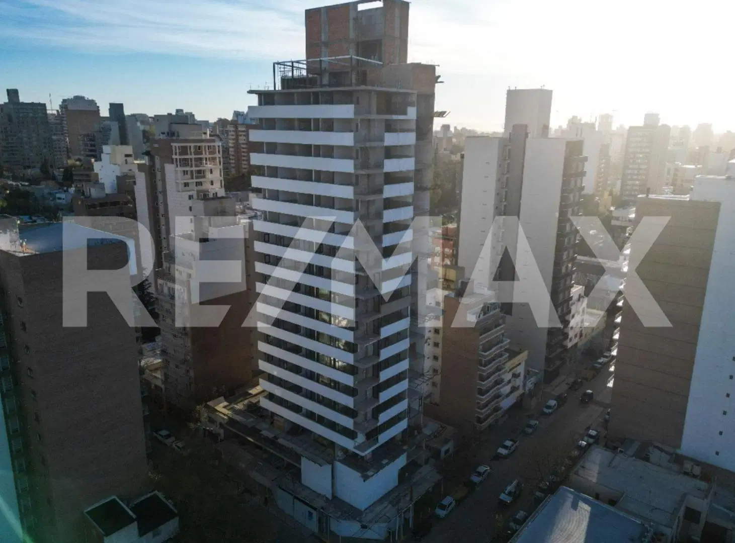 Dpto 1 dormitorio con balcón, Torre Luminia, Nqn. 4