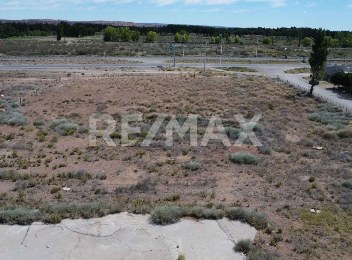 VENTA LOTE 5553 m2 sobre Ruta 22 3