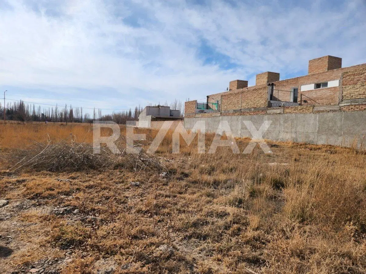 LOTE DE 369 M2 EN LOS PERALES FERNANDEZ ORO 2