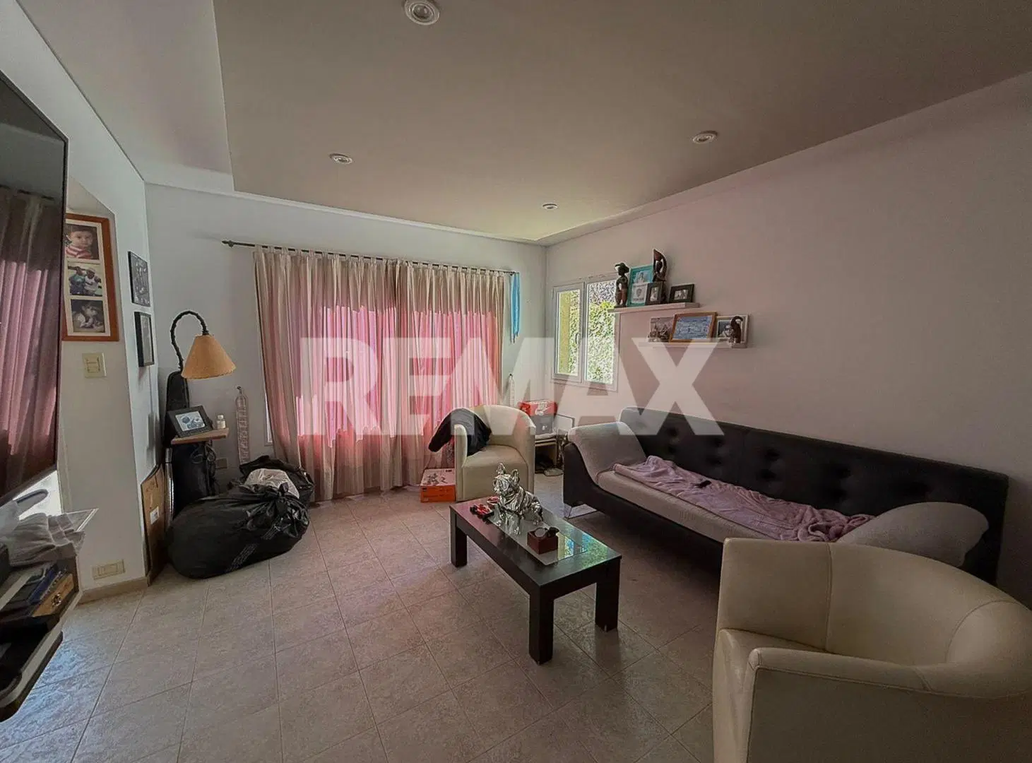 VENTA CASA 3 DORM C/PILETA APTA CREDITO NQN 2