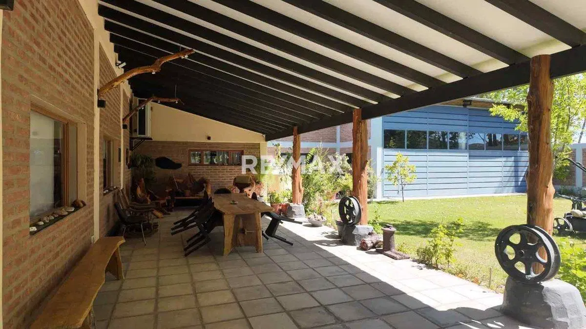 CASA EN VENTA | VILLA EL CHOCON | 3 DORMITORIOS 2