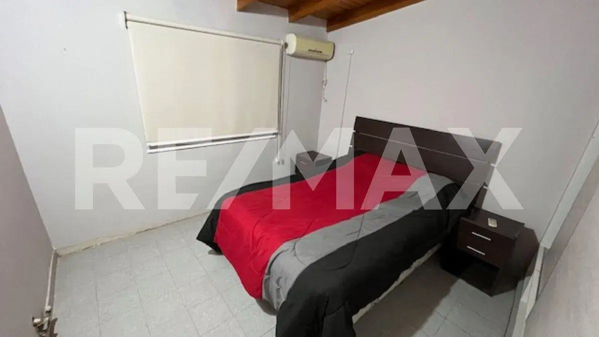 CASA EN VENTA 2 DORMOTORIOS PILETA LAGO PELLEGRINI 5