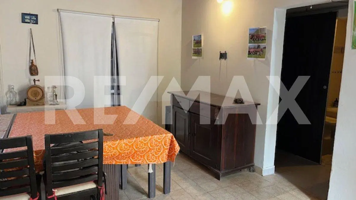 CASA EN VENTA 2 DORMOTORIOS PILETA LAGO PELLEGRINI 3