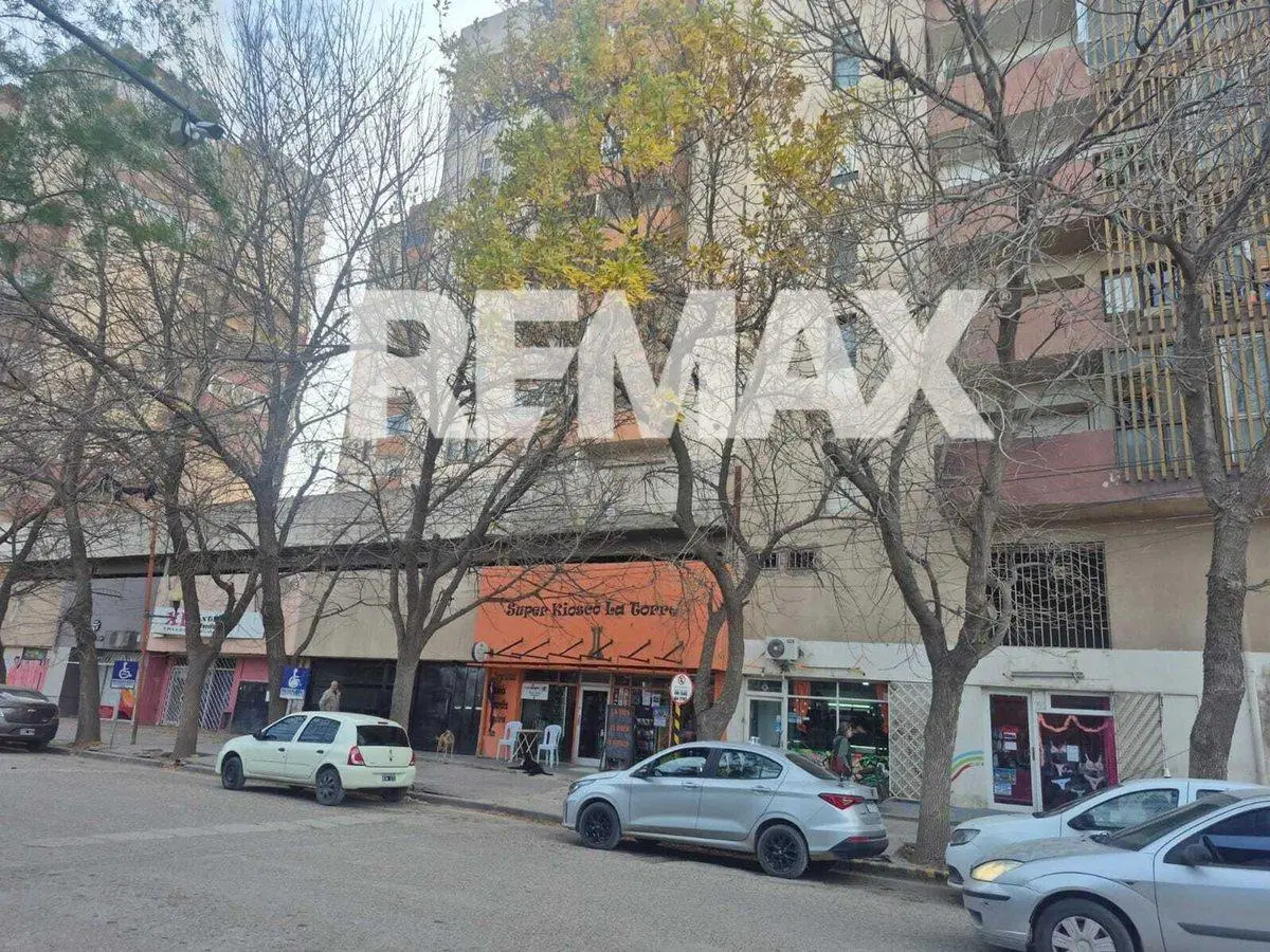 Vende local comercial 35 m2 en centro Cinco Saltos 3