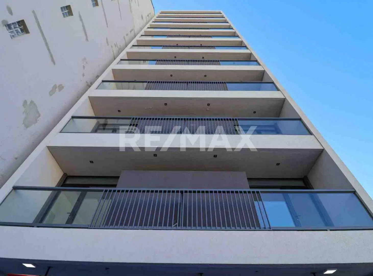 Deptos Monoambiente Apto Residencial y Profesional 3