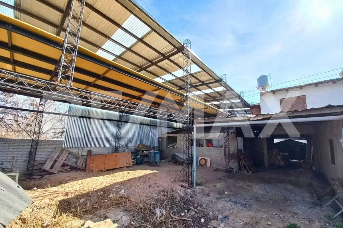 VENTA SALON COMERCIAL CON CASA Y GALPON NEUQUEN 8