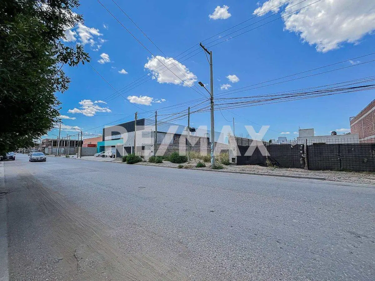 EN VENTA TERRENO COMERCIAL CALLE ROCA PLOTTIER 4