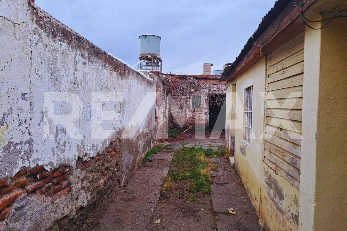 Terreno con casa a demoler B° Confluencia urbana 3