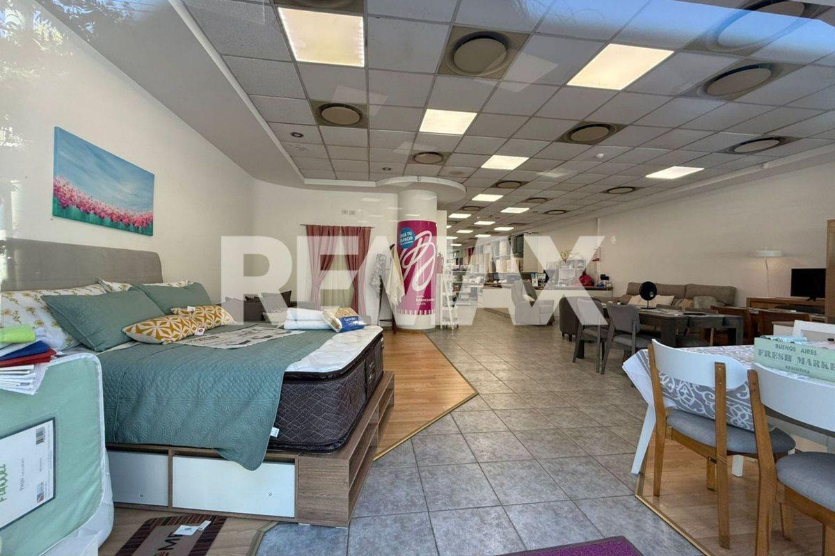 VENDE LOCAL COMERCIAL 216.48 M2, CENTRO PLOTTIER