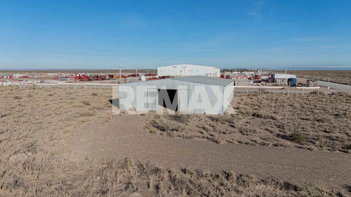 VENTA TERRENO CON GALPÓN 2