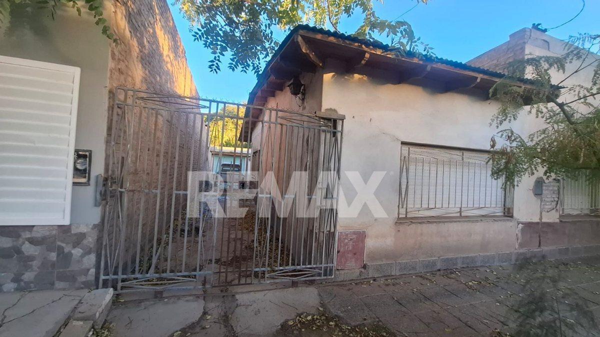 Foto de Venta de Casa a Refaccionar. Cinco Saltos, imagen 3