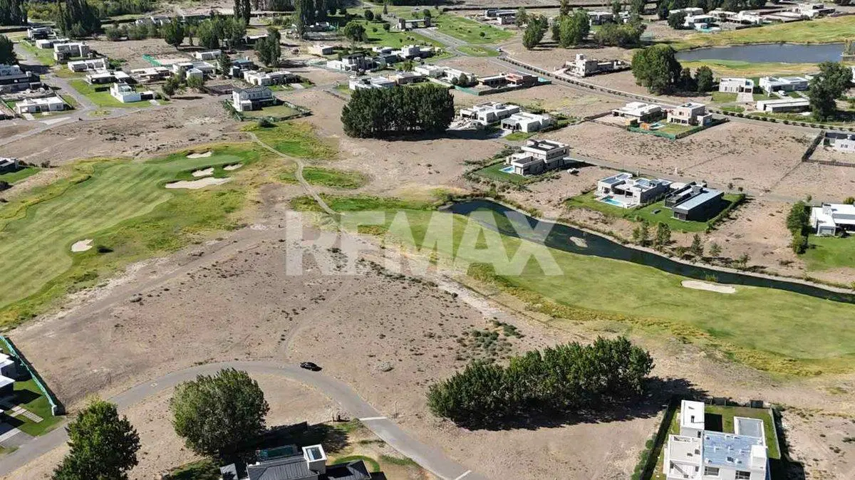 VENTA- TERRENO UF 455| B° Los Canales de Plottier 5