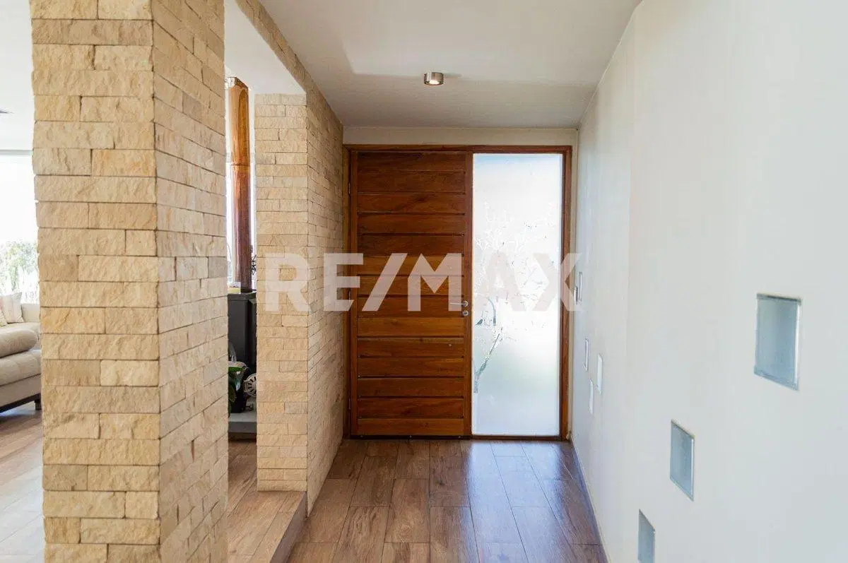 CASA EN VENTA CON PILETA, B° Bocahue, Neuquen. 5