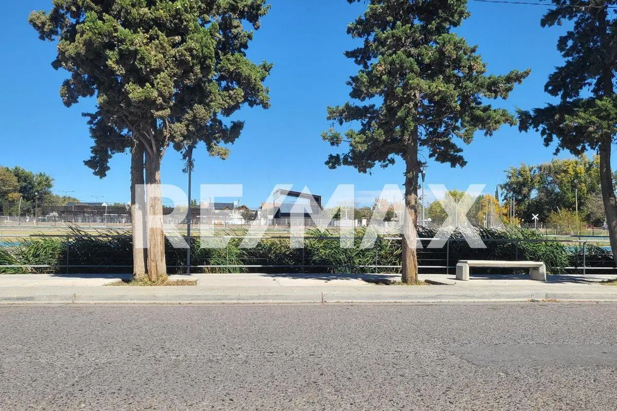 ALQUILER  TERRENO DE 300 M2 EN CENTRO DE PLOTTIER 3