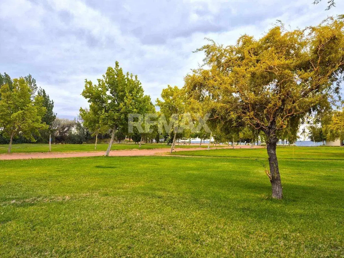VENTA CASA EN LA PENINSULA LAGO MARI MENUCO 5