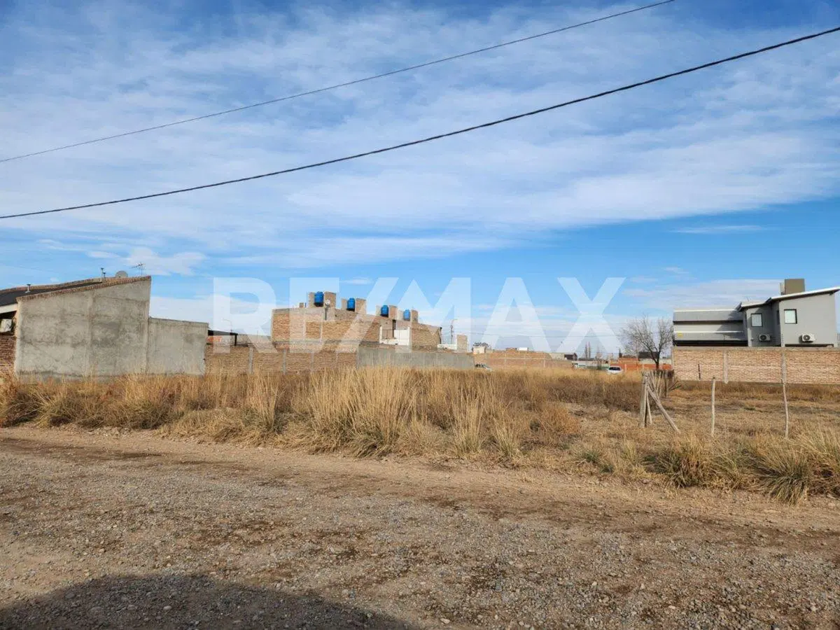 LOTE DE 379,89 M2 EN LOS PERALES FERNANDEZ ORO 5