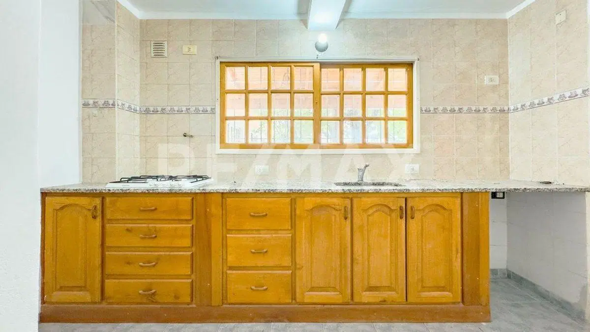 CASA CON DOS DEPARTAMENTOS - TEJAS ROJAS - NEUQUÉN 5
