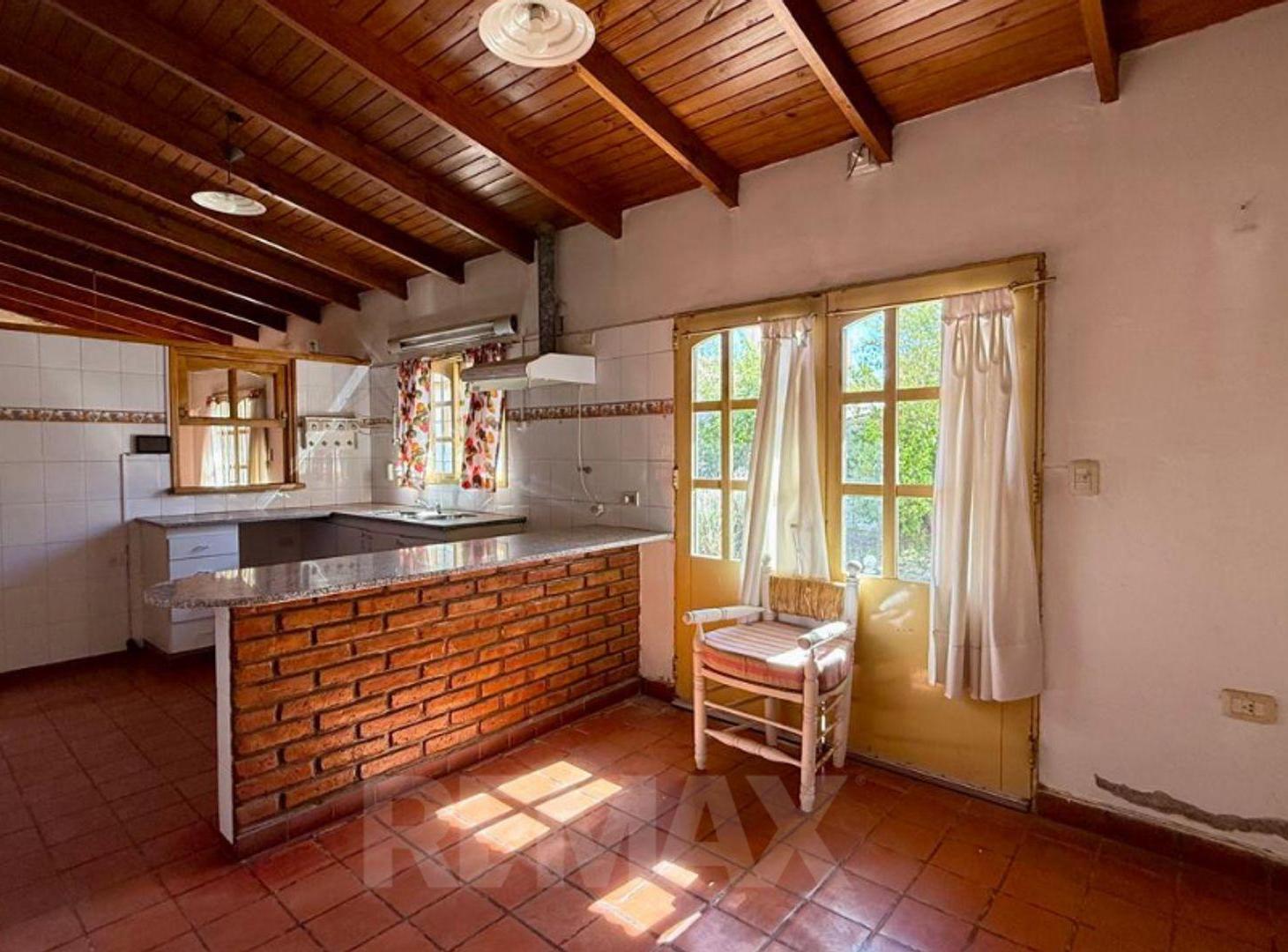 Foto de Vende casa 4 Dormitorios, Barrio Mercantiles, Nqn., imagen 5