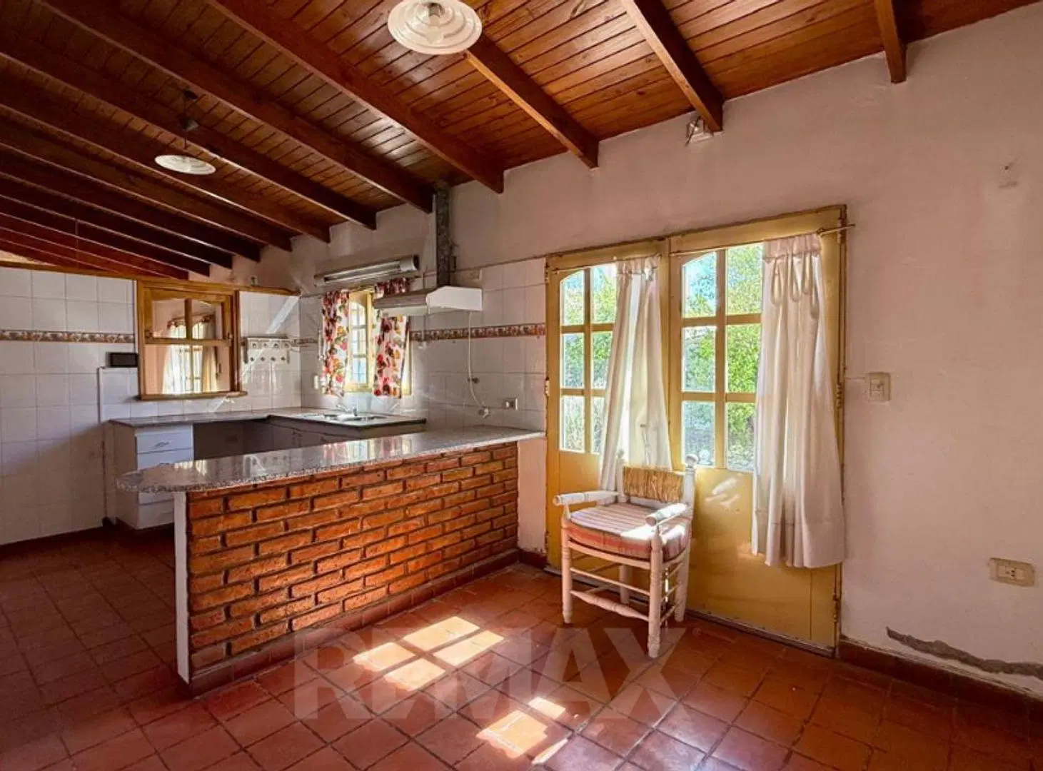 Vende casa 4 Dormitorios, Barrio Mercantiles, Nqn. 5