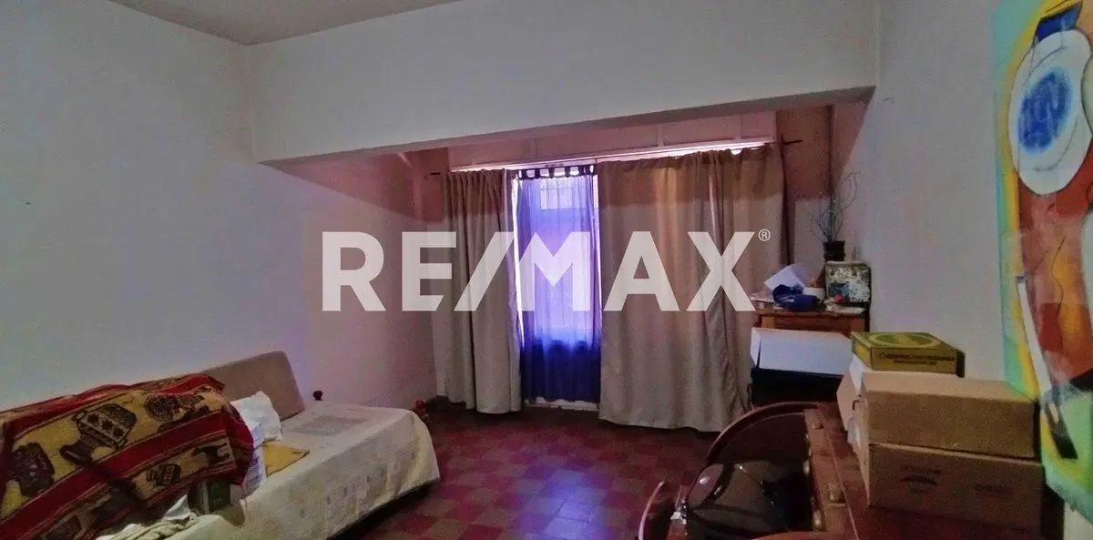 EN VENTA Casa lote apto desarrollo 2