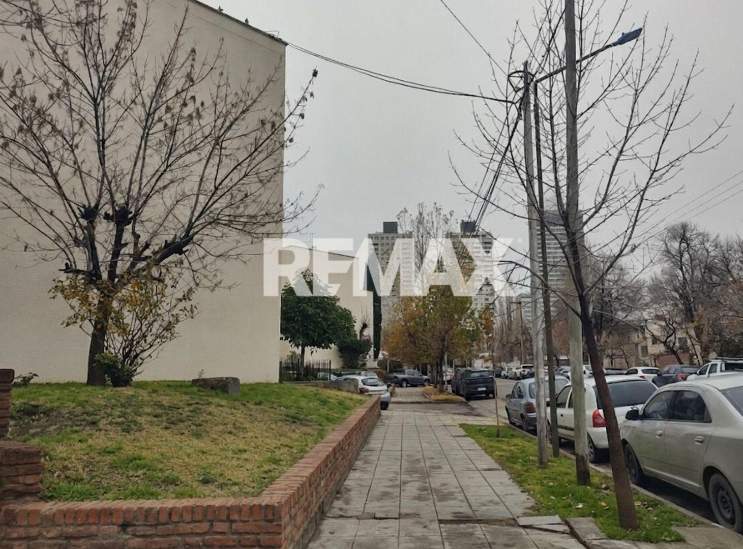 ALQUILER DPTO 3 DORM, YRIGOYEN 900, CENTRO