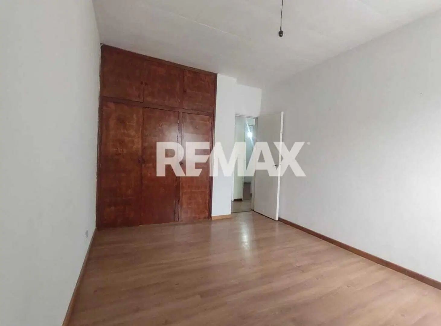 ALQUILER DPTO 3 DORM, YRIGOYEN 900, CENTRO 4