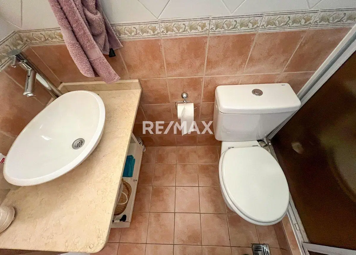 Venta - Dpto 1 dorm y cochera - Apto Crédito - Nqn 5