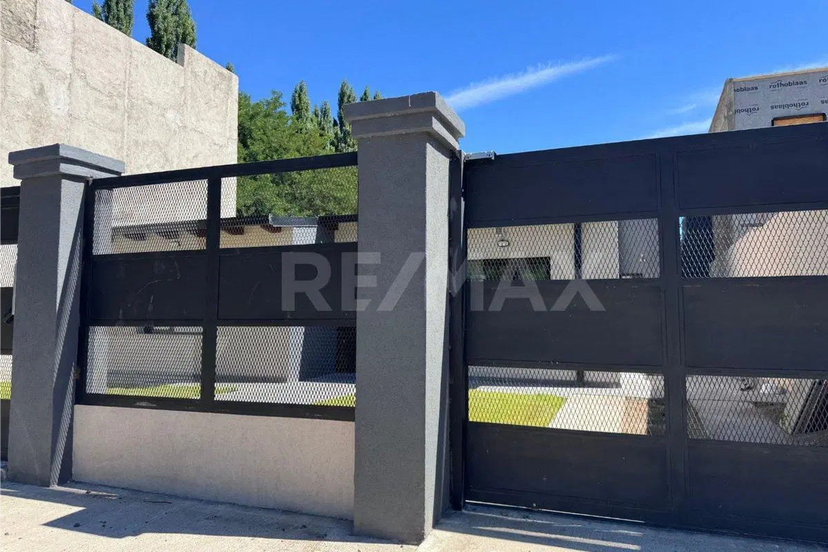 VENTA CASA 3 DORMITORIOS B° ALDEA DEL SUR PLOTTIER 2