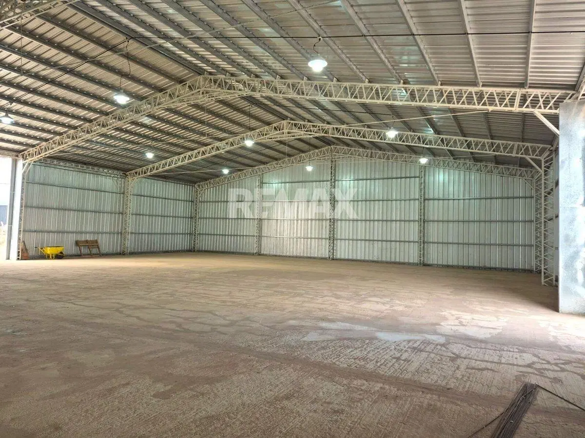 ALQUILER DE DOS NAVES INDUSTRIALES EN AÑELO 5