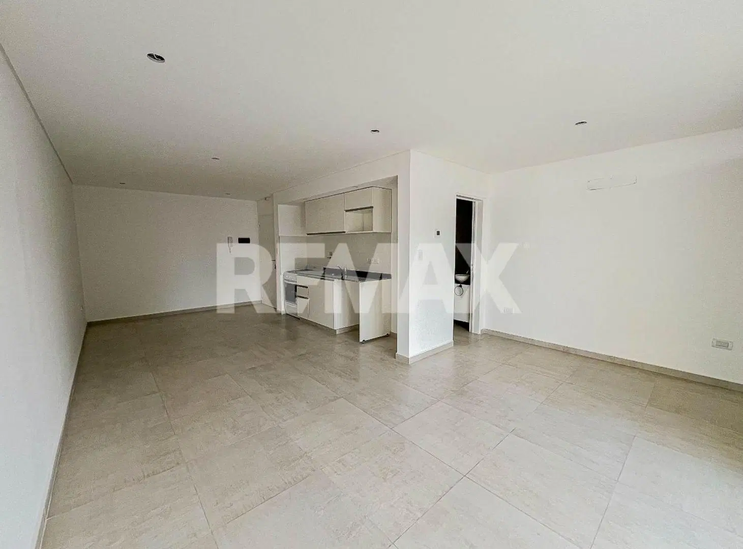 EN ALQUILER MONOAMBIENTE CON BALCÓN A ESTRENAR 8
