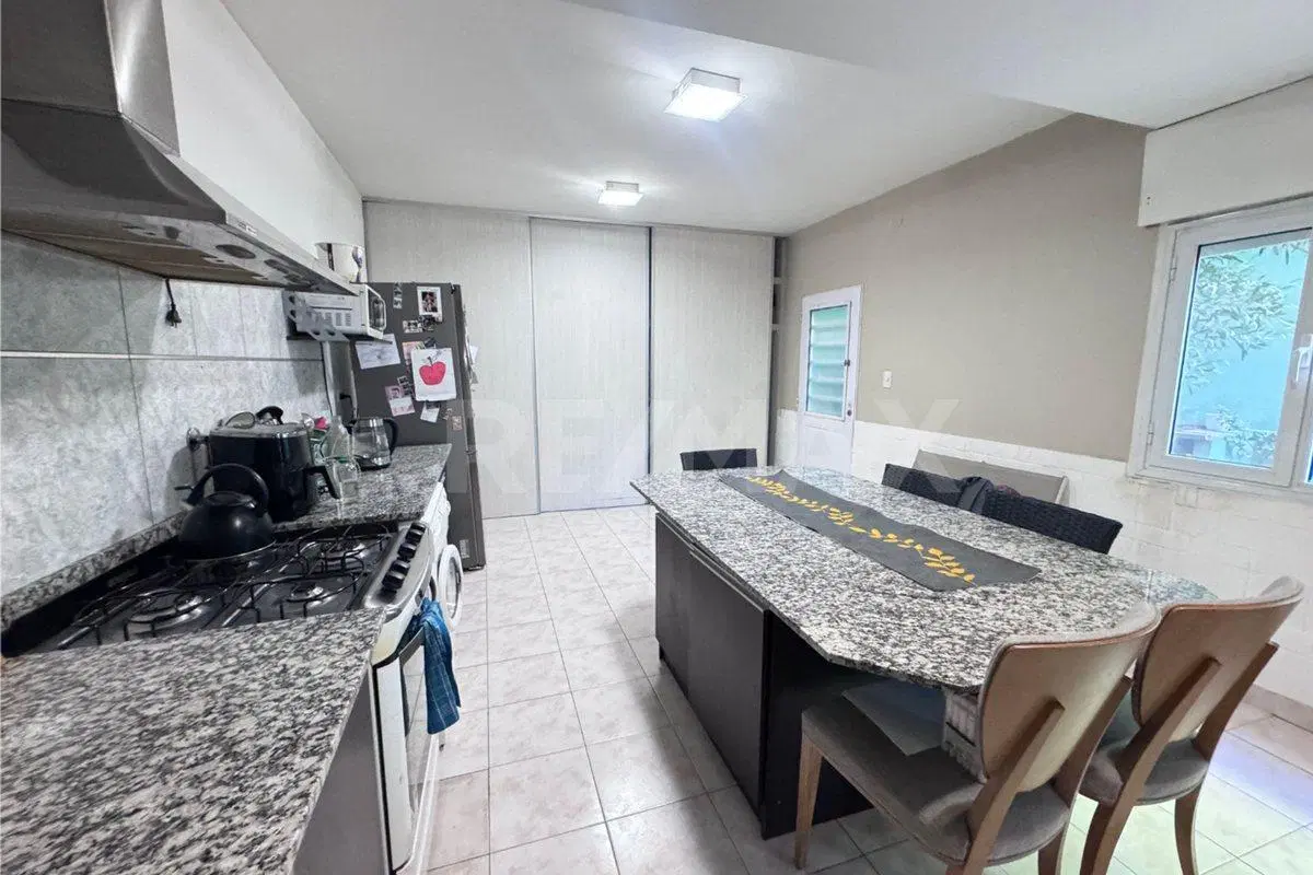 VENTA CASA 2 DORM.  B° VILLA FARREL NEUQUÉN 2