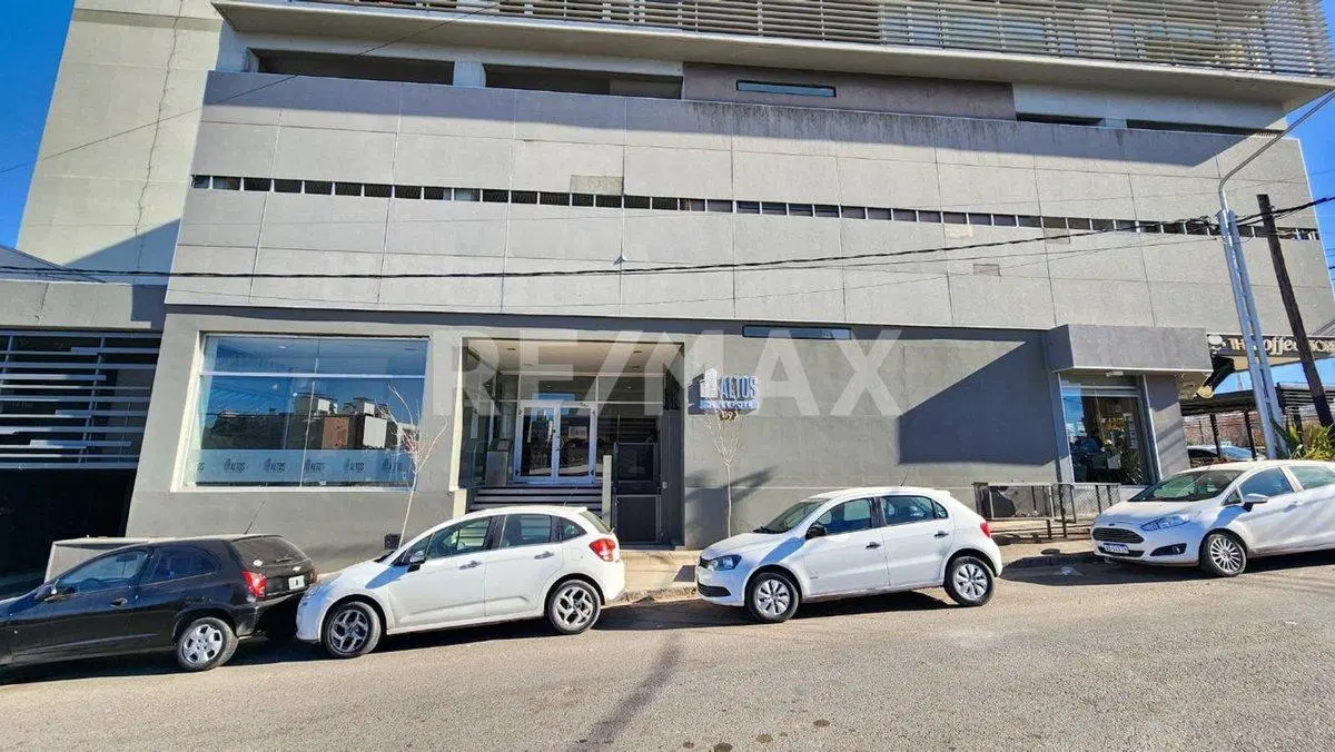 EN VENTA OFICINA | M. NEUQUINOS 1190 | NEUQUÉN 2