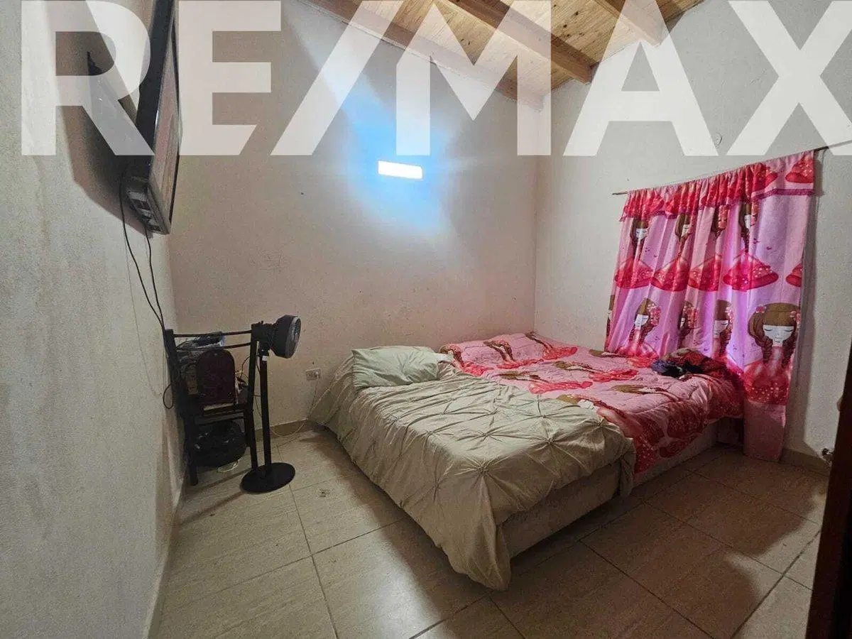 CASA EN VENTA DE TRES DORMITORIOS. NEUQUÉN 3