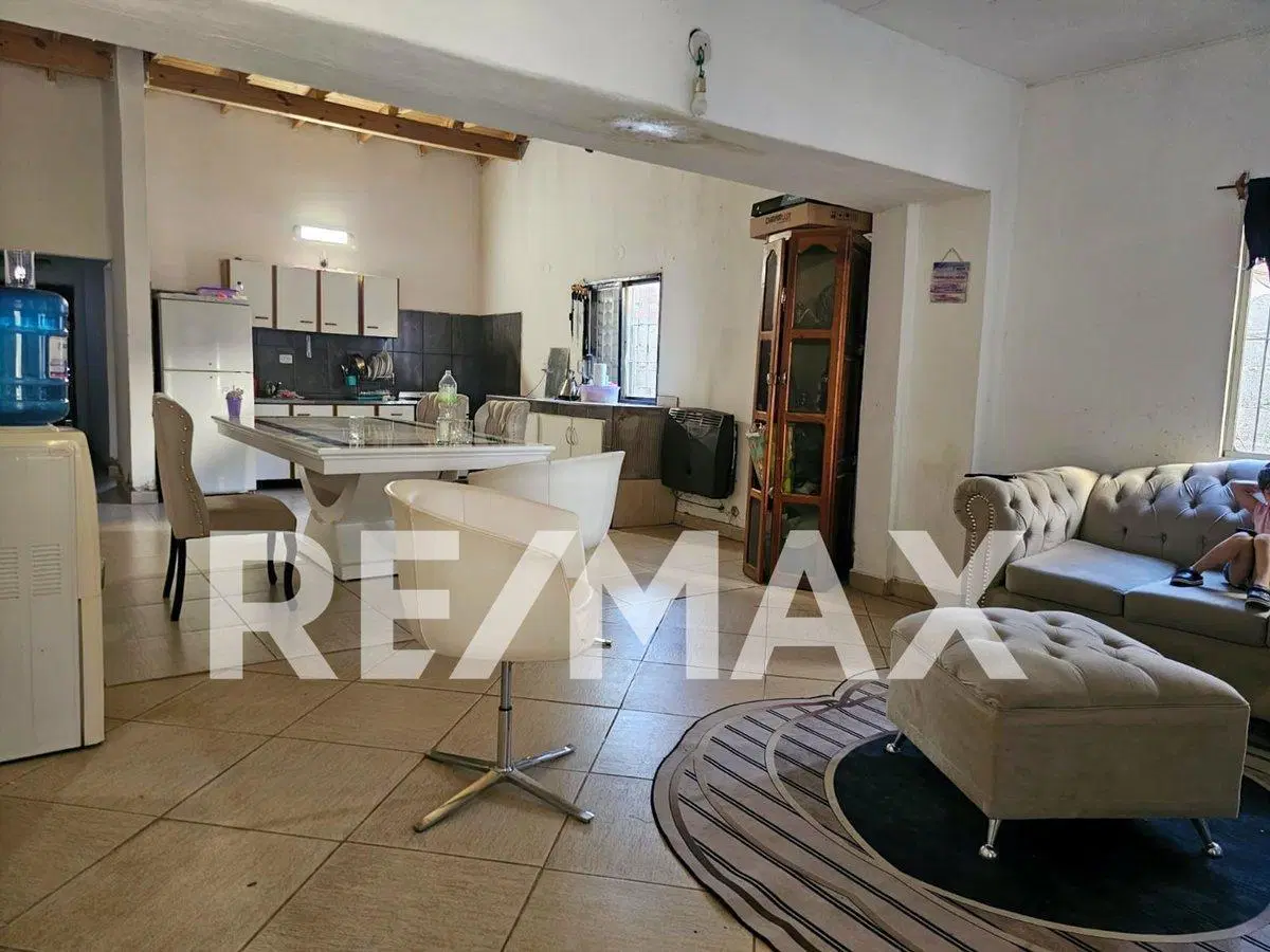 CASA EN VENTA DE TRES DORMITORIOS. NEUQUÉN 5