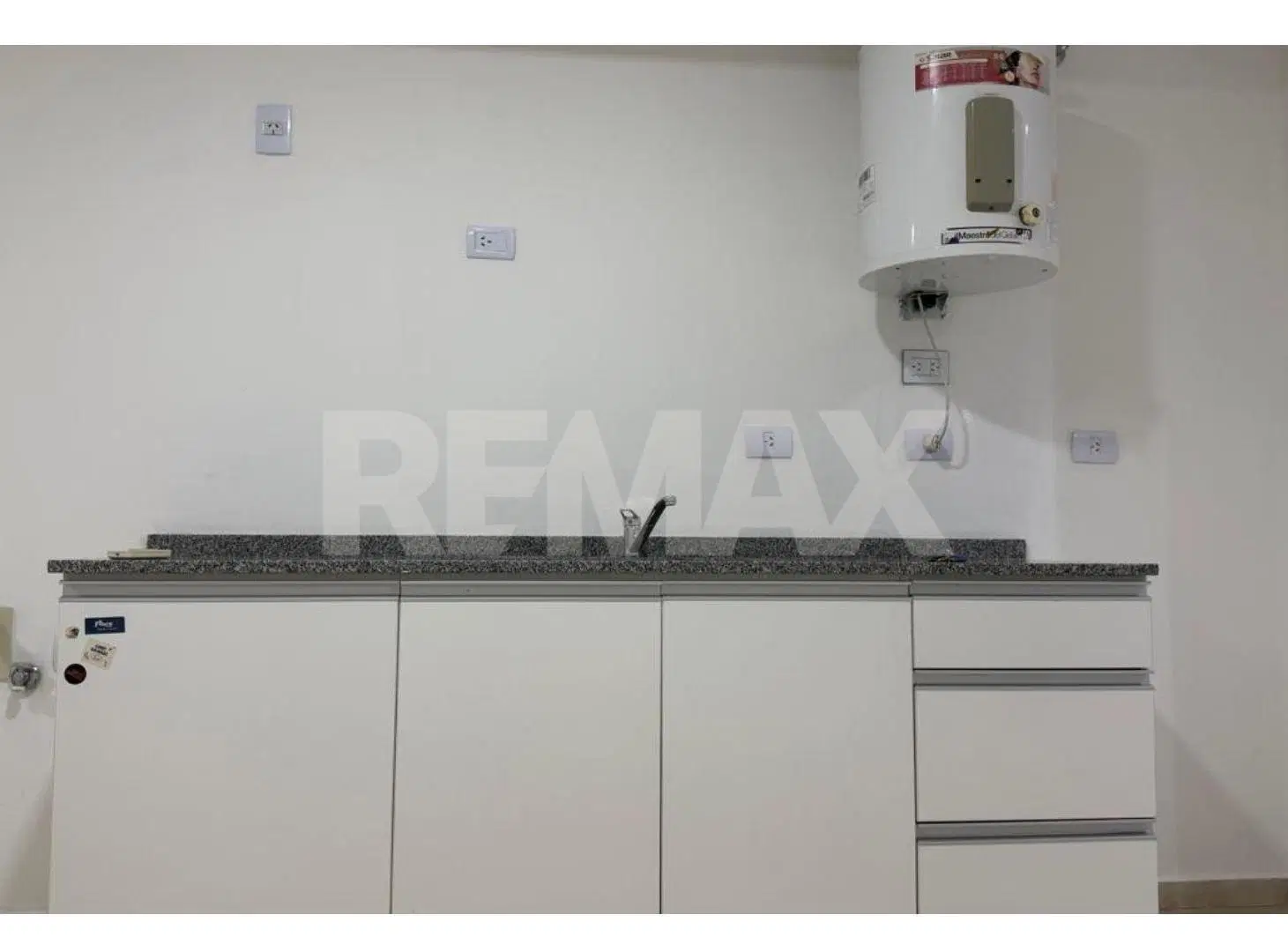 ALQUILER MONOAMBIENTE - APTO PROFESIONAL - NEUQUEN 5
