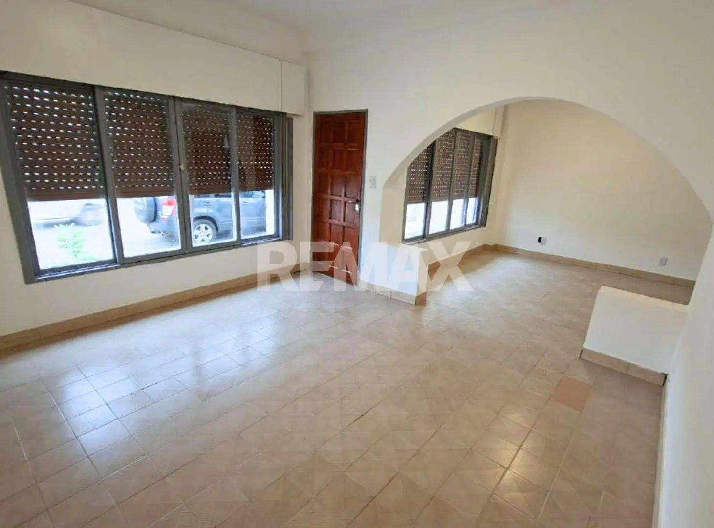 CASA EN ALQUILER APTA COMERCIAL - CASCO VIEJO 5