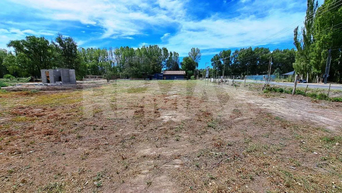 VENTA LOTE EN CIPOLLETTI  BARRIO CARDALES 4