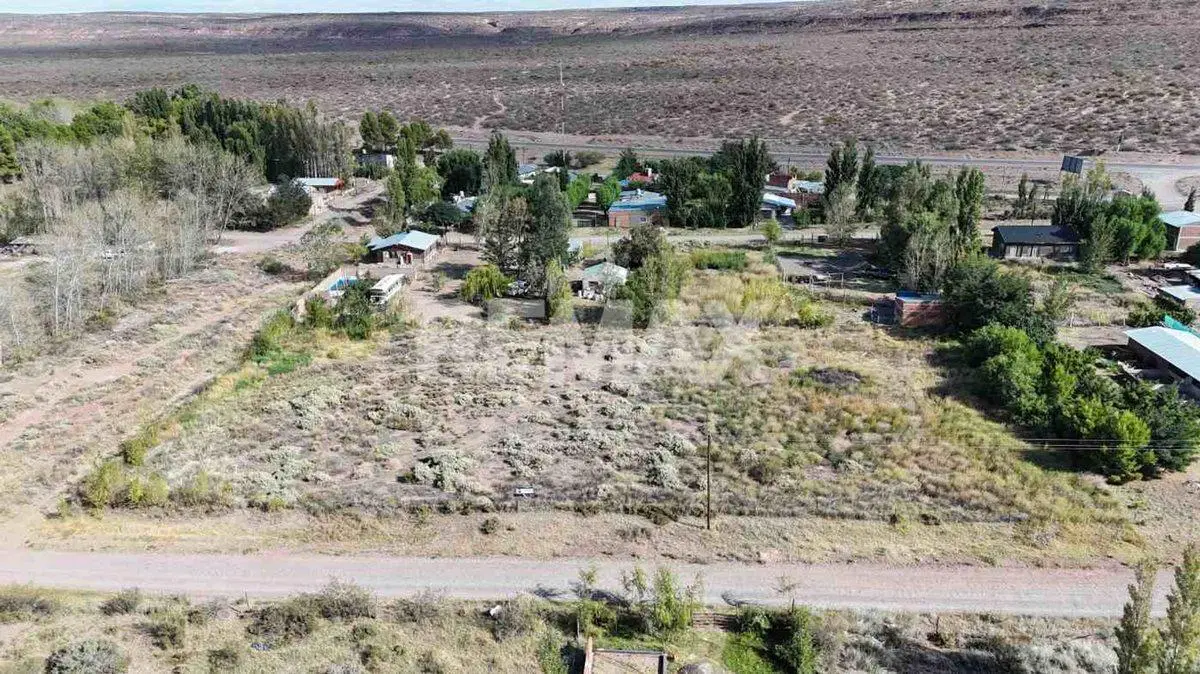 VENTA TERRENO 781,70m2- CHOCON 2