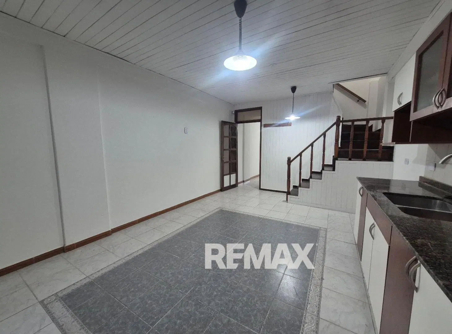 Alquila Duplex 3 dorm, cochera, Leloir 509 Neuquen 4