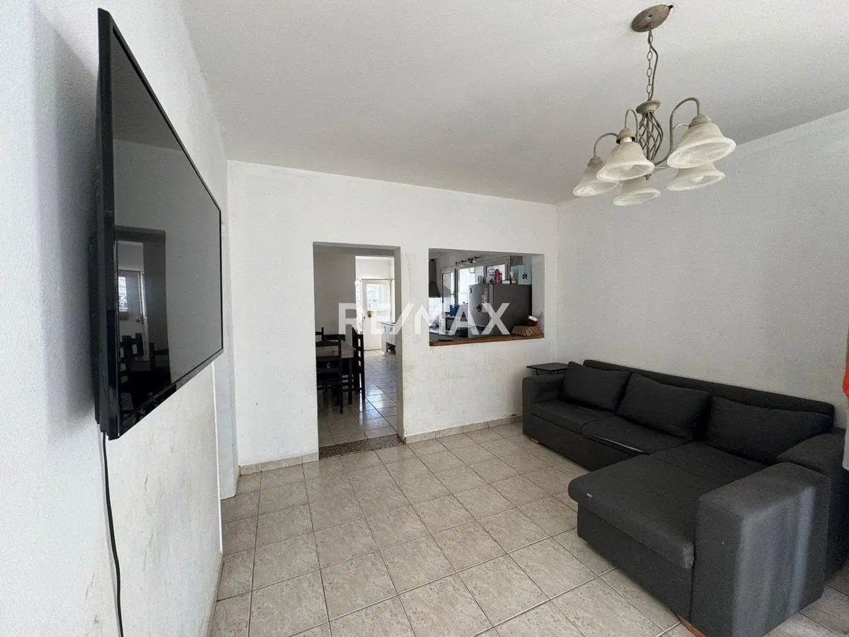 CASA 3 DORMITORIOS EN VENTA | CORRIENTES 1211, NQN 5