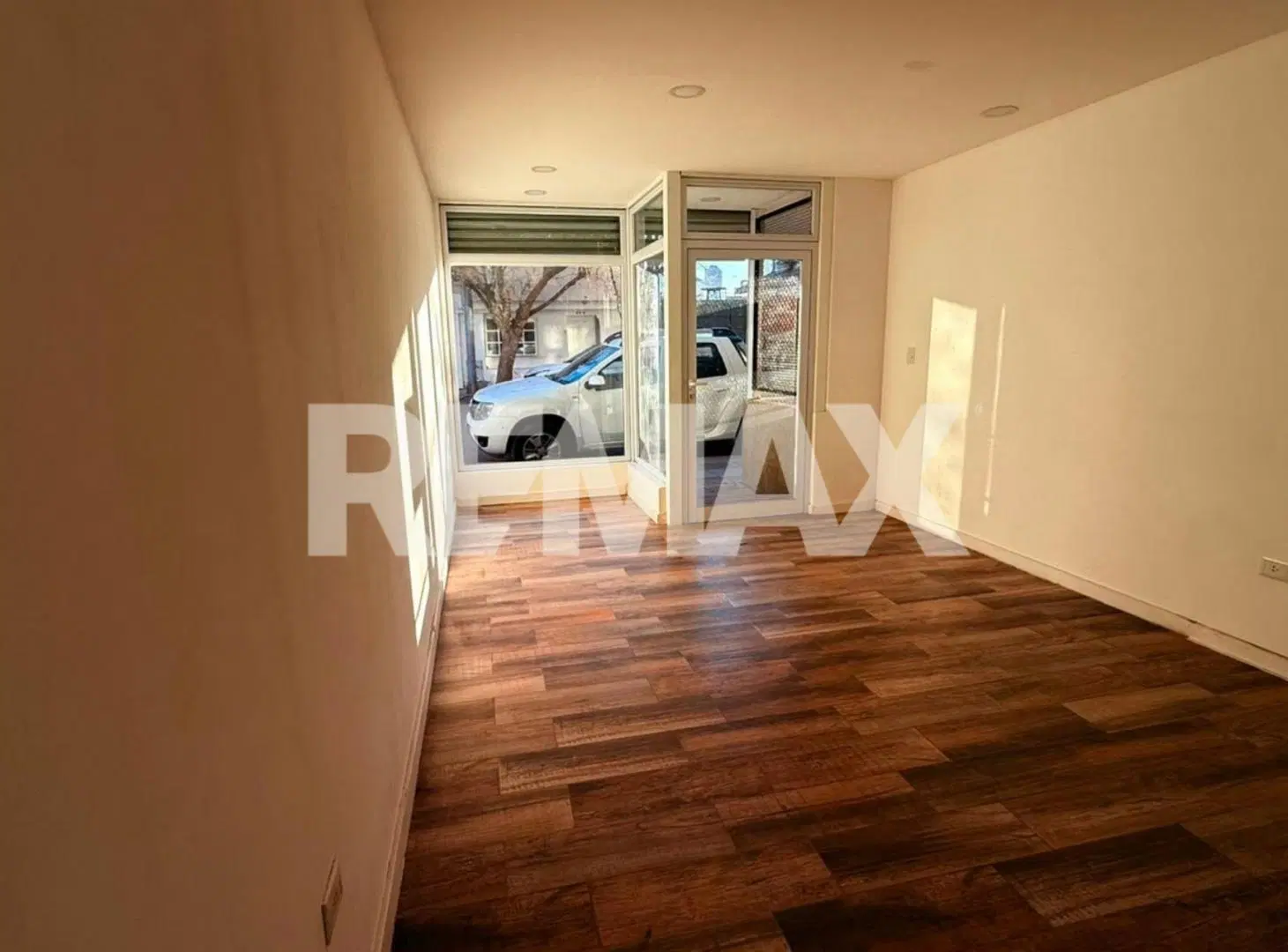LOCAL COMERCIAL EN ALQUILER 21m2 3