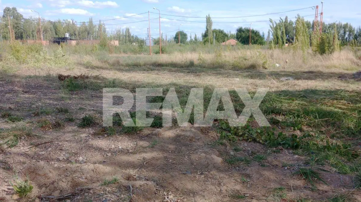Lote en esquina en venta – Zona 5