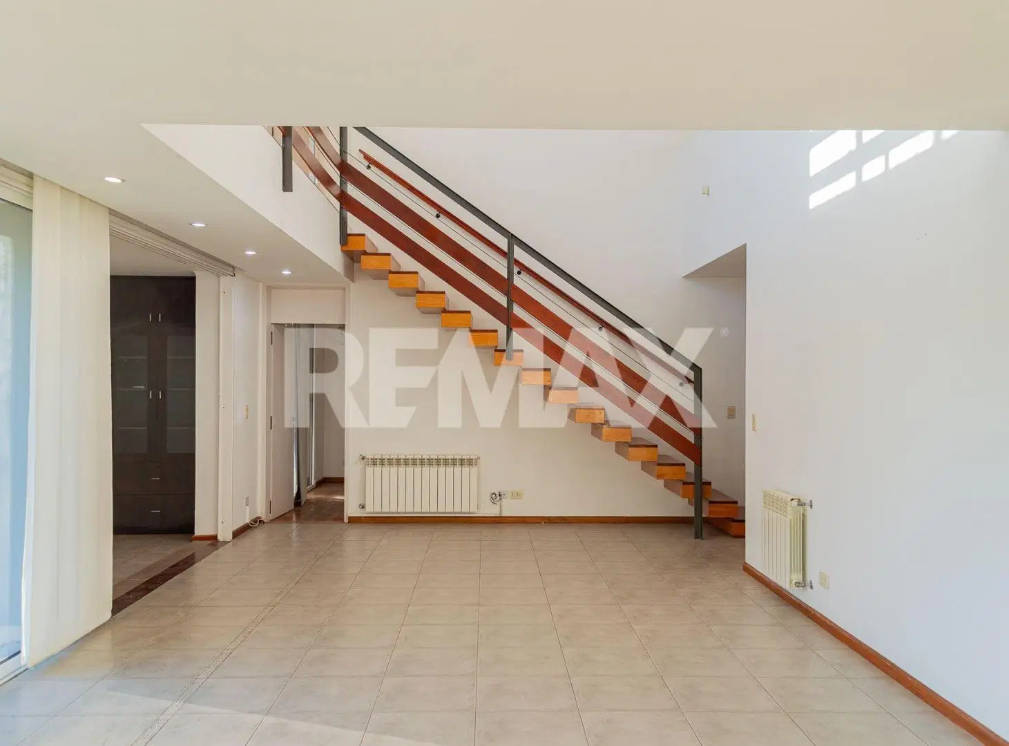 ALQUILER CASA GERENCIAL 4 DORM COMAHUE GOLF CLUB 3